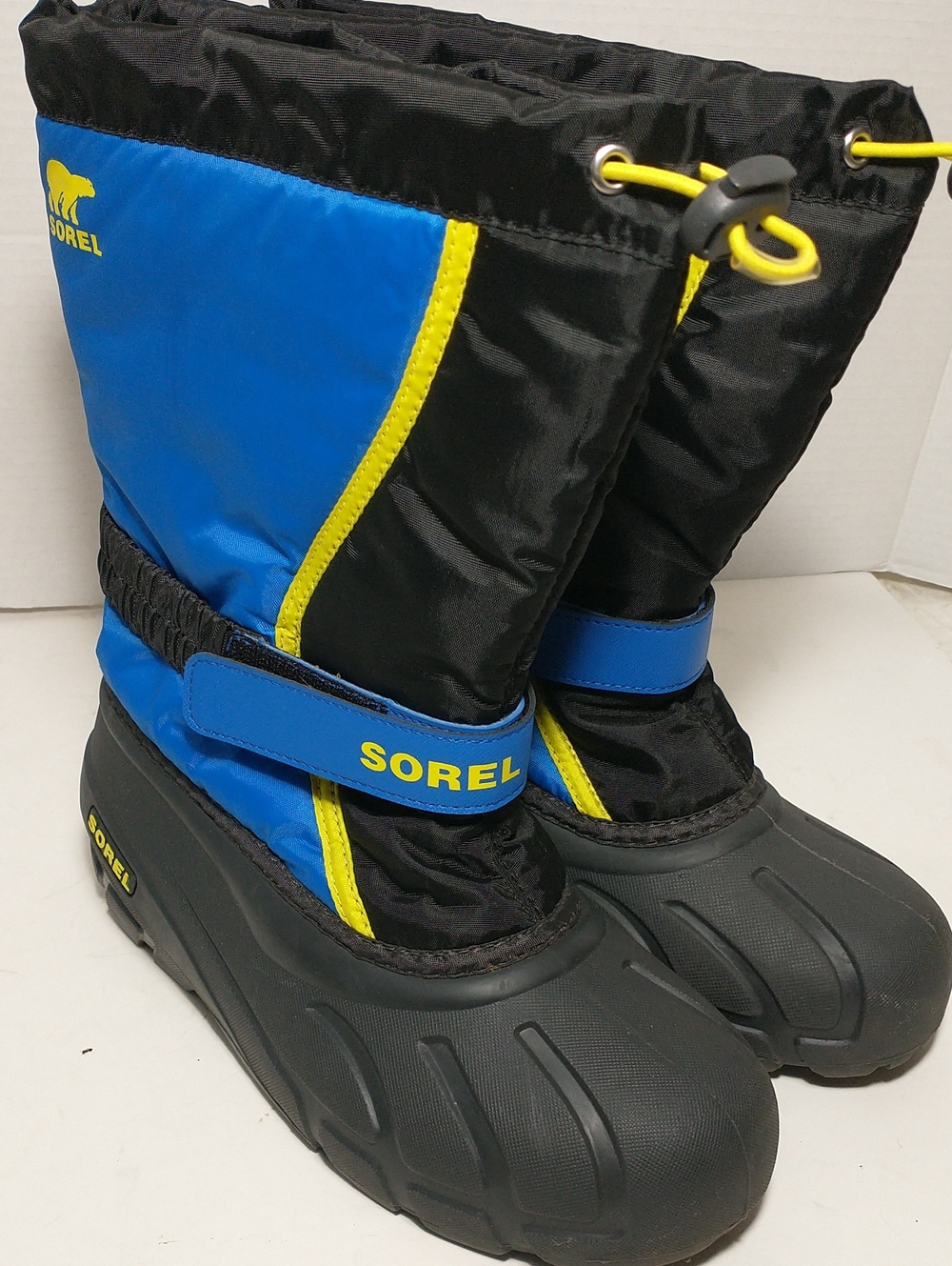 LIKE NEW Sorel Junior Flurry Winter Boot, Black/Blue, Size 6, Waterproof, Liners